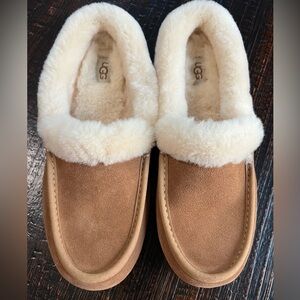 UGG Ansley Mule Chestnut Suede Slippers Women’s Size 6